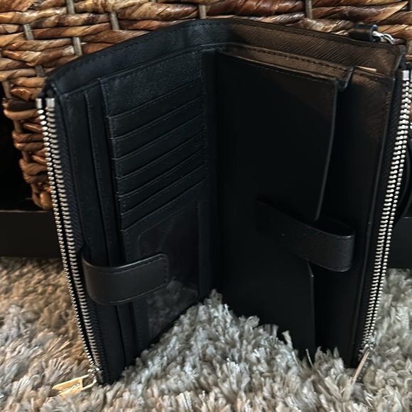 Michael Kors Wristlet Large Double Zip Wristlet Walllet - Picture 2 of 3